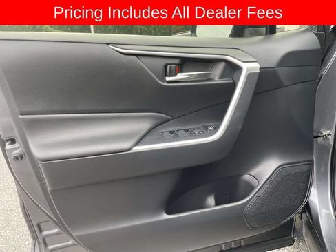 Used 2023 Toyota RAV4 SE AWD/4WD image 18