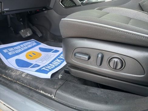 Used 2025 Chevrolet TrailBlazer LT w/ Convenience Package image 22