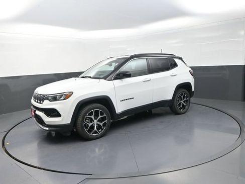 Used 2024 Jeep Compass Limited AWD/4WD image 44