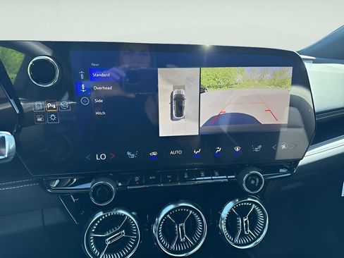 New 2025 Chevrolet Blazer EV LT image 24