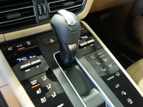 New 2026 Porsche Macan AWD/4WD image 24