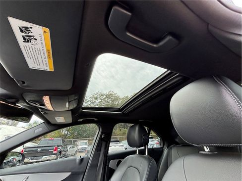 Used 2019 Mercedes-Benz C 300 Sedan image 33
