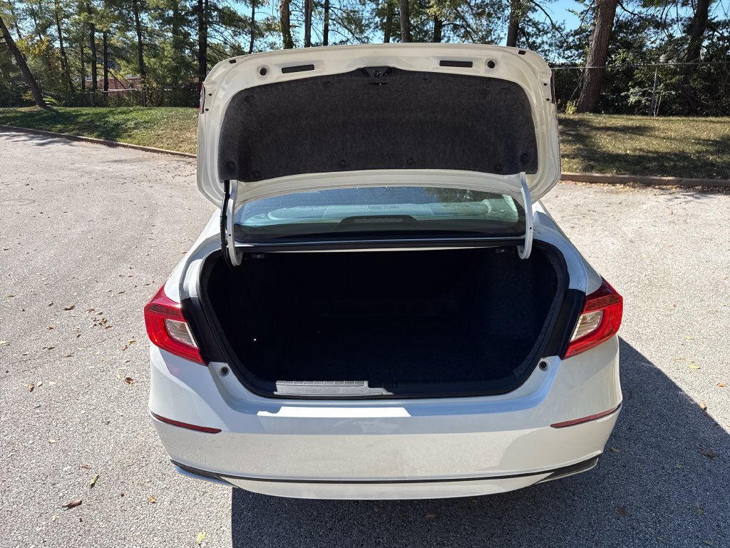 Used 2018 Honda Accord EX image 24