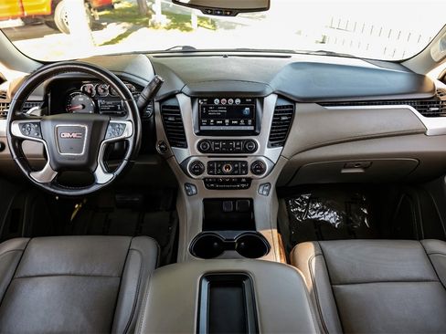 Used 2019 GMC Yukon SLT image 11