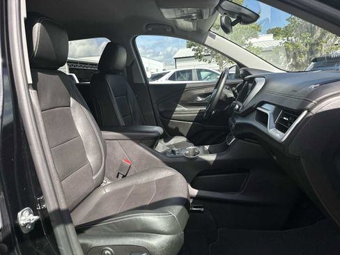 Certified 2024 GMC Terrain SLT AWD/4WD image 19
