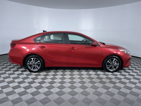 Used 2023 Kia Forte LXS FWD image 10