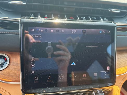 Used 2025 Jeep Grand Cherokee Summit AWD/4WD image 31