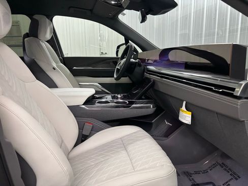 New 2026 Cadillac Escalade IQ Luxury 1 w/ LPO, Floor Liner Package image 10
