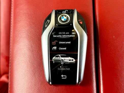 Used 2018 BMW 750i image 18