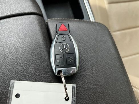 Used 2015 Mercedes-Benz GL 450 4MATIC image 49