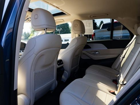 Used 2024 Mercedes-Benz GLE 350 4MATIC image 23
