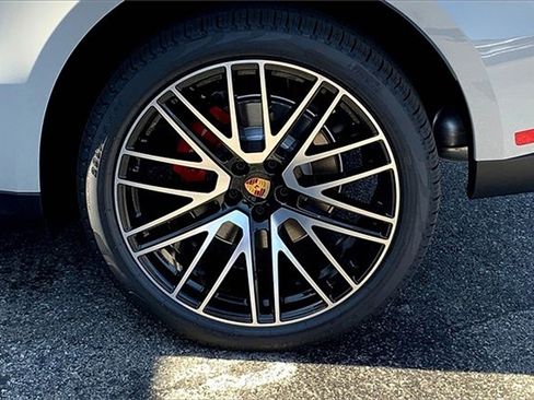 New 2026 Porsche Macan S image 17