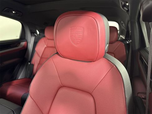 New 2026 Porsche Cayenne S image 41