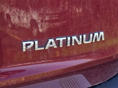 Used 2021 Nissan Rogue Platinum image 7