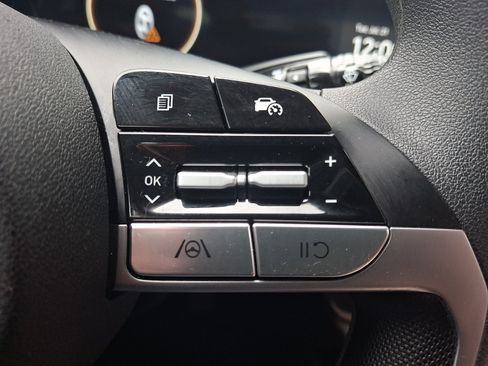 Certified 2024 Hyundai Elantra SEL FWD image 22