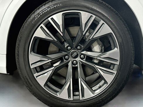 New 2026 Audi Q8 Premium Plus AWD/4WD image 11