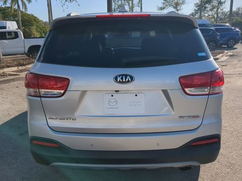 Used 2017 Kia Sorento EX w/ EX Premium Package image 6
