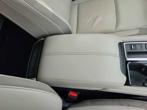 Used 2023 Nissan Pathfinder SL FWD image 20