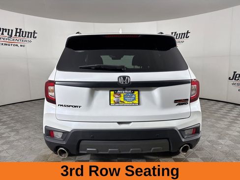 Used 2023 Honda Passport TrailSport image 6
