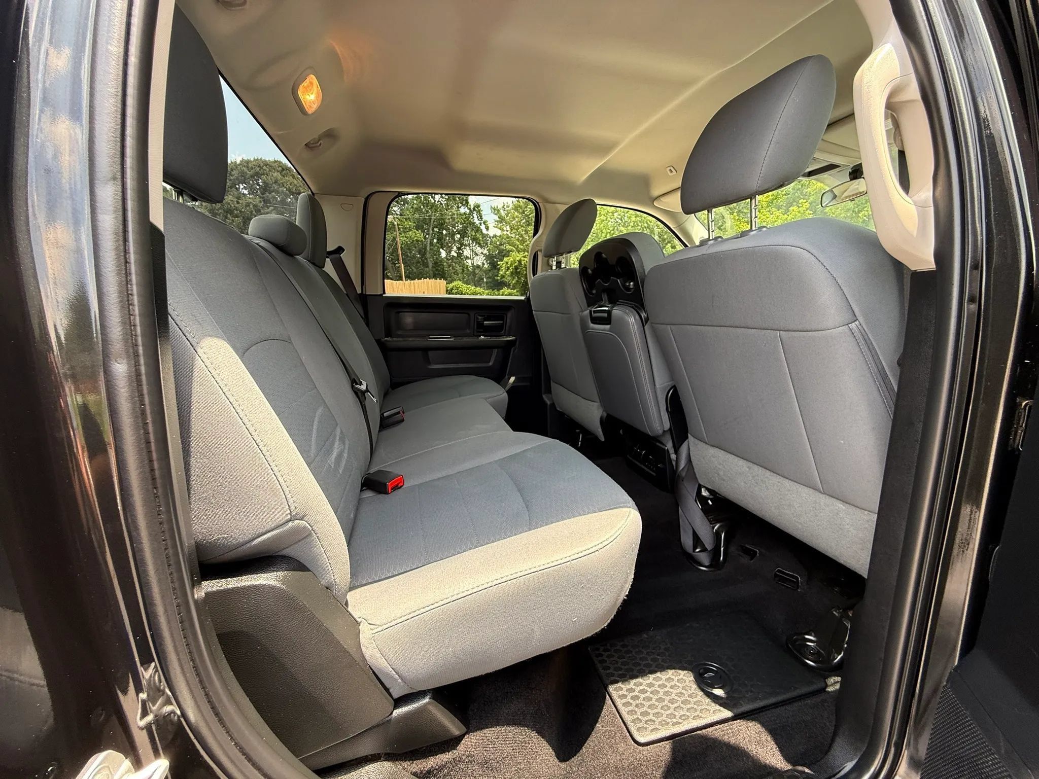Used 2018 RAM 2500 Tradesman w/ Chrome Appearance Group AWD/4WD image 15