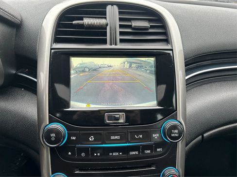 Used 2015 Chevrolet Malibu LT w/ Power Convenience Package image 27