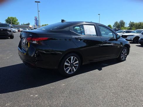 Used 2023 Nissan Versa SV FWD image 11