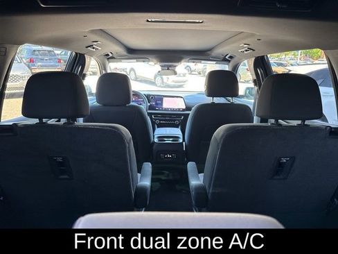 Used 2024 Chevrolet Traverse LT image 13