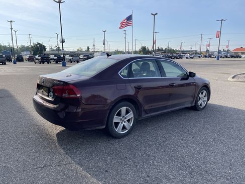 Used 2012 Volkswagen Passat 2.5 SE FWD image 4