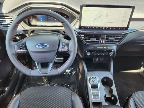 Used 2024 Ford Escape ST-Line Select w/ Tech Pack #1 AWD/4WD image 3