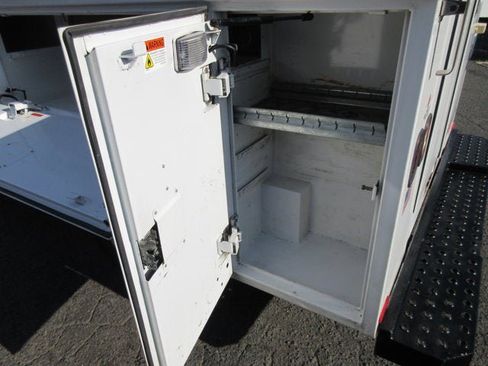 Used 2012 Chevrolet Express 3500 RWD image 8