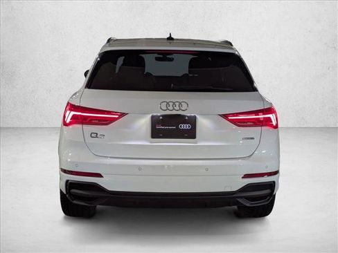 Certified 2025 Audi Q3 2.0T Premium w/ Convenience Package image 7