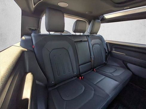 Used 2022 Land Rover Defender 90 X-Dynamic HSE AWD/4WD image 19