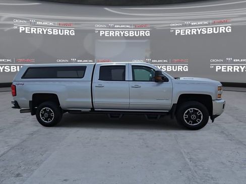 Used 2016 Chevrolet Silverado 2500 LT w/ LT Convenience Package AWD/4WD image 9