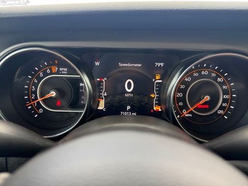 Used 2022 Jeep Gladiator Sport AWD/4WD image 14