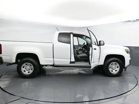 Used 2018 Chevrolet Colorado W/T image 34