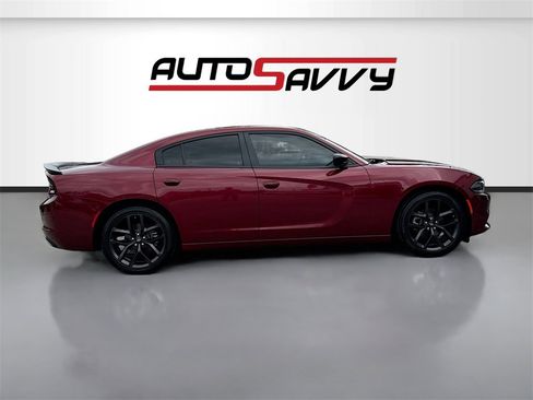 Used 2022 Dodge Charger SXT w/ Blacktop Package image 8