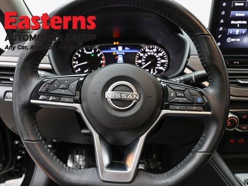Used 2023 Nissan Altima 2.5 SV w/ SV Premium Package FWD image 10