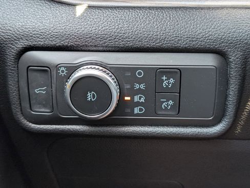 Used 2021 Ford Explorer Limited w/ Equipment Group 301A AWD/4WD image 25