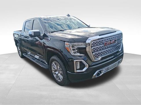 Used 2021 GMC Sierra 1500 Denali w/ Driver Alert Package II AWD/4WD image 3