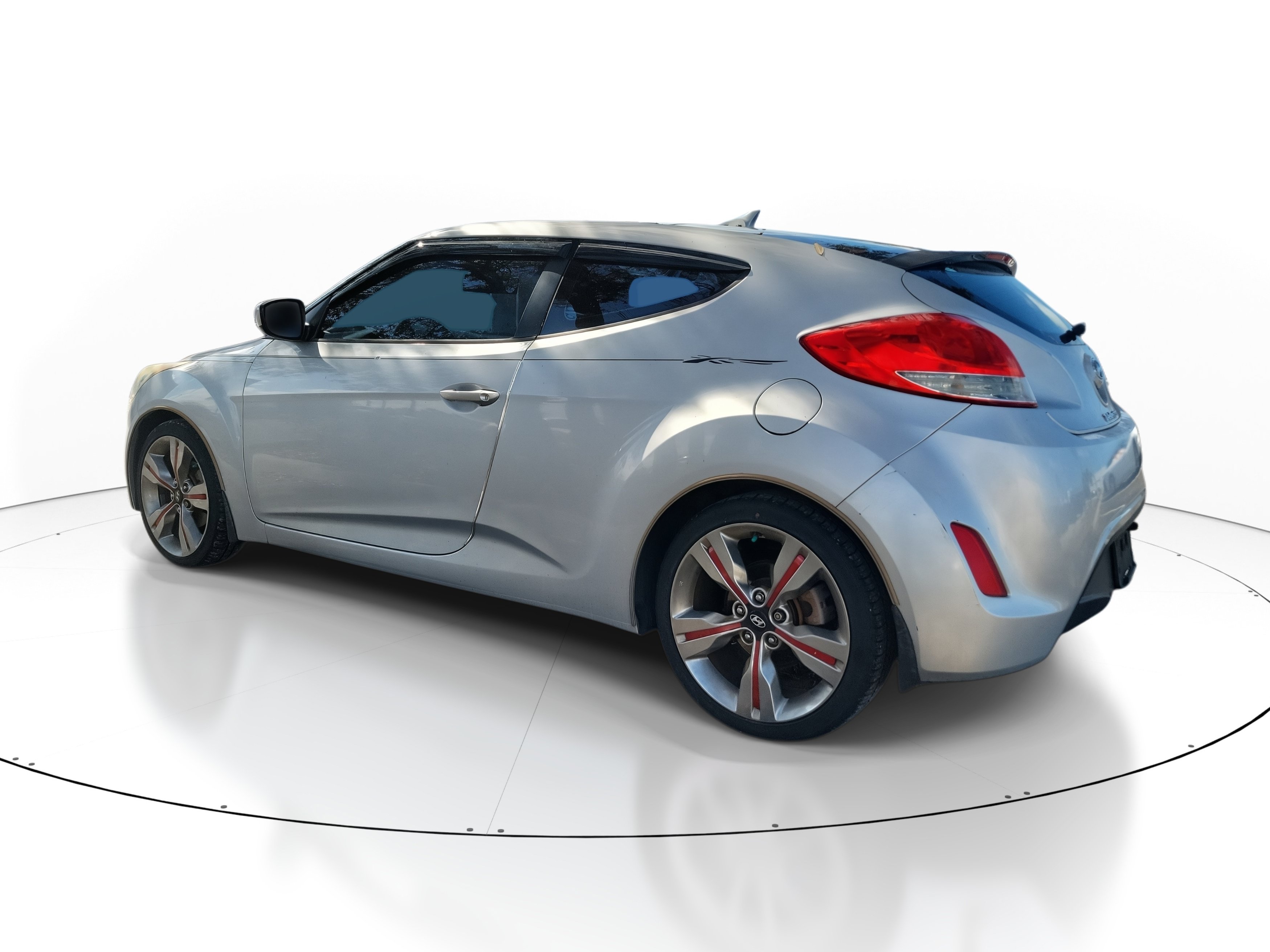Used 2012 Hyundai Veloster FWD image 9