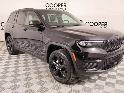 Used 2024 Jeep Grand Cherokee Altitude