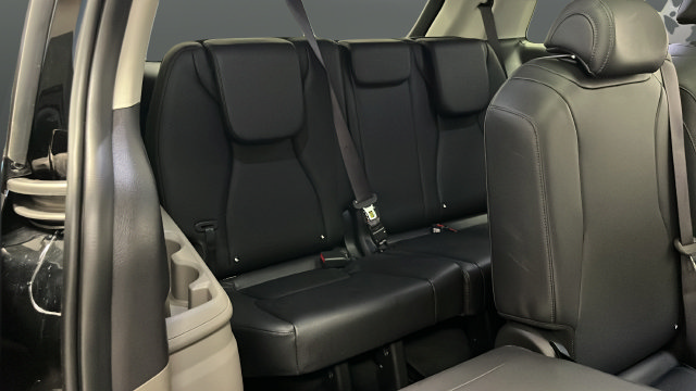 Used 2025 Kia Carnival SX FWD image 26