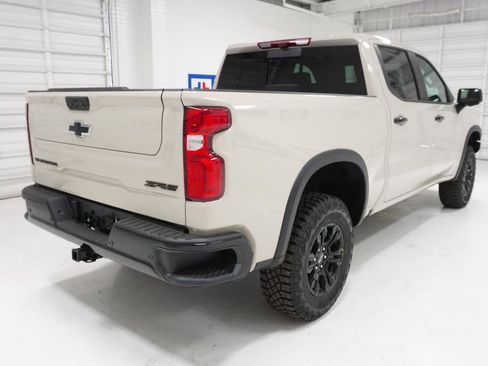 New 2026 Chevrolet Silverado 1500 ZR2 image 5