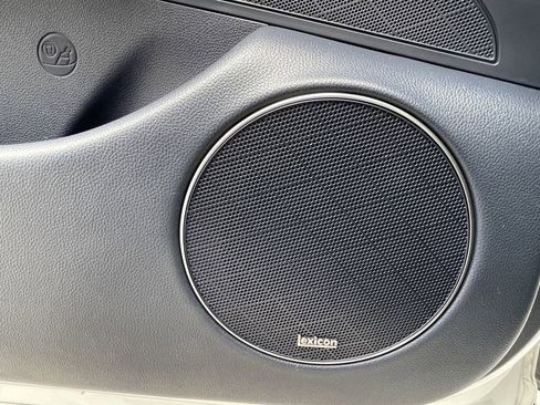 Used 2023 Genesis GV70 3.5T Sport w/ Sport Advanced Package image 18