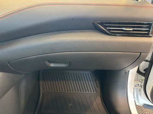 Certified 2025 Nissan Sentra SR FWD image 30
