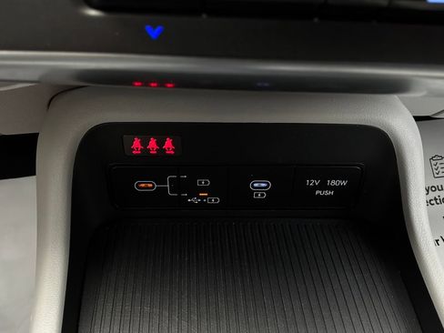 Used 2025 Hyundai Kona SEL FWD image 26