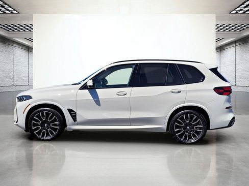 Used 2025 BMW X5 xDrive40i w/ M Sport Package AWD/4WD image 10