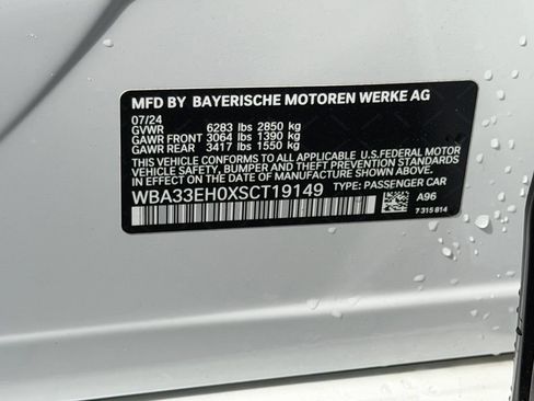 Used 2025 BMW 740i xDrive AWD/4WD image 28