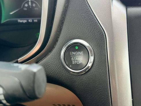 Used 2019 Ford Fusion SE FWD image 22
