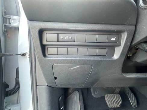 Used 2023 Mitsubishi Outlander SE AWD/4WD image 14